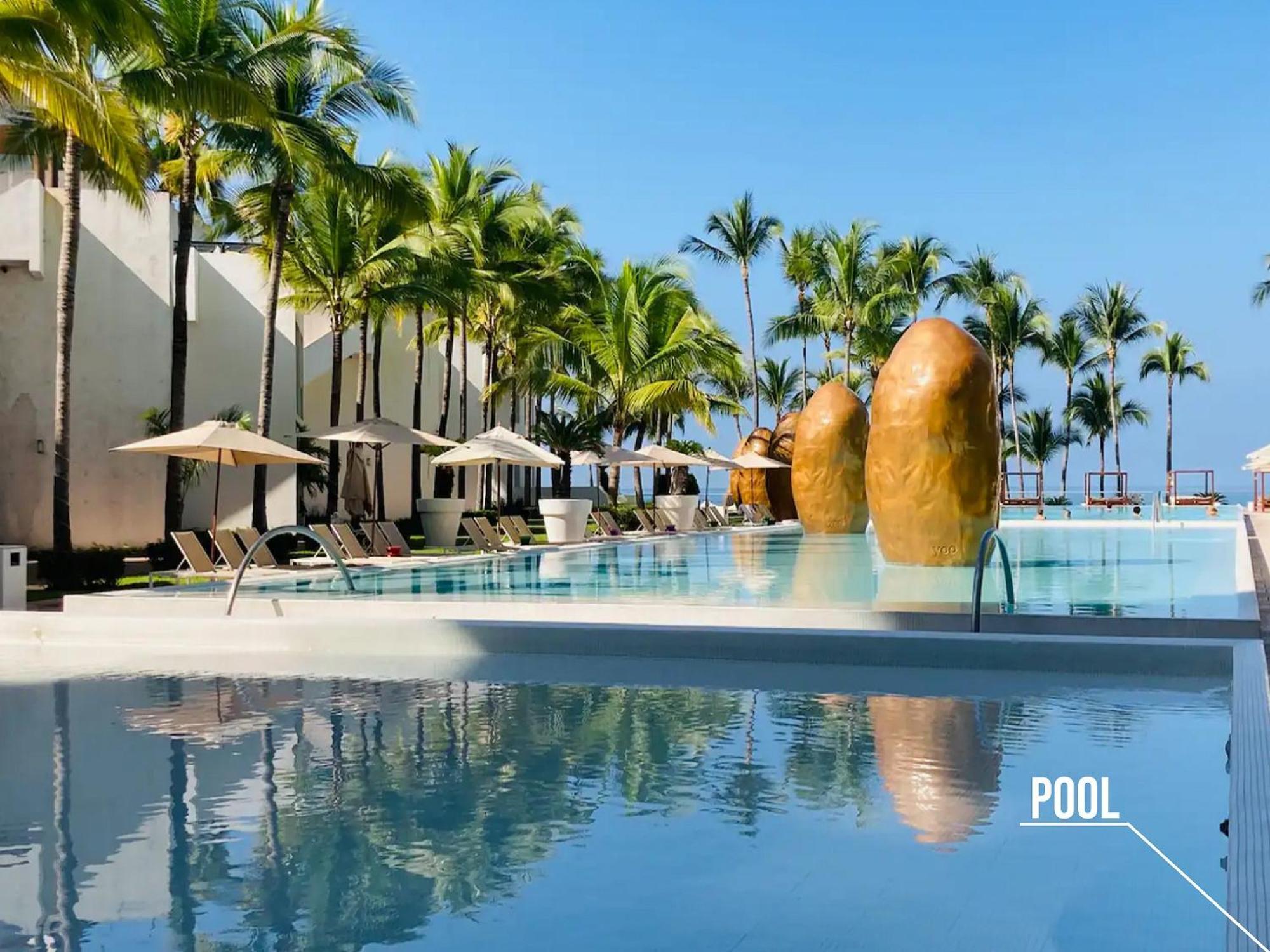 Icon Vallarta Beach Front By Bamboo Skylife Puerto Vallarta Exterior foto